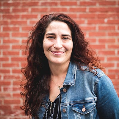 Angie Dery : Intervenante Outreach Angie Dery : Intervenante Outreach